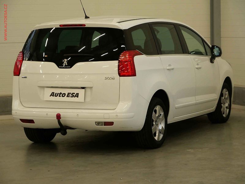 Peugeot 5008 (2015) 1.6HDi, ČR, AT, headUP - fotka 4 z 22