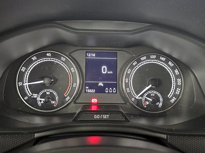 Škoda Scala (2023) 1,0 TSI 81 kW AMBITION - fotka 12 z 24