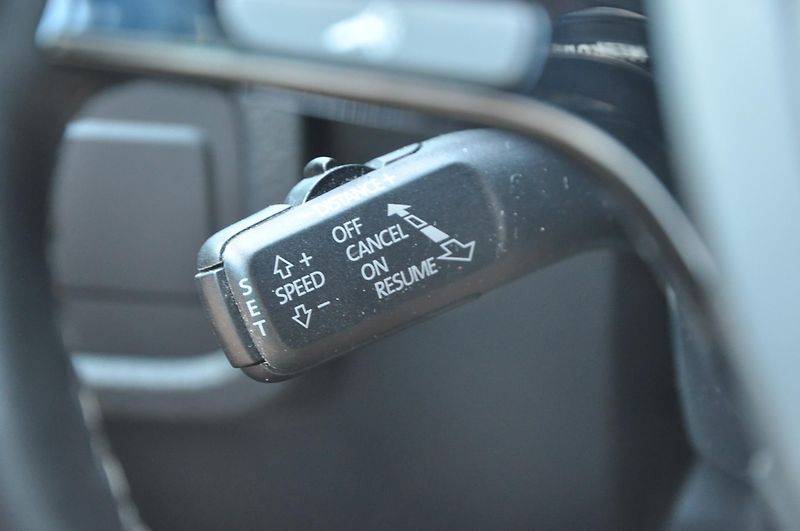 Volkswagen Touareg 3.0TDi 193kW 4x4 Automat - fotka 21 z 28