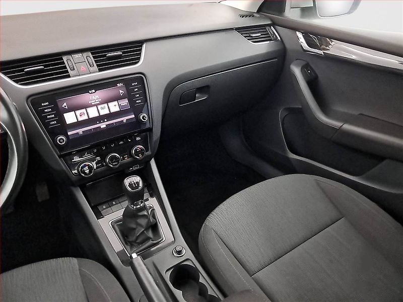 Škoda Octavia (2020) 1.6 TDI, Navi, Tempomat - fotka 8 z 16
