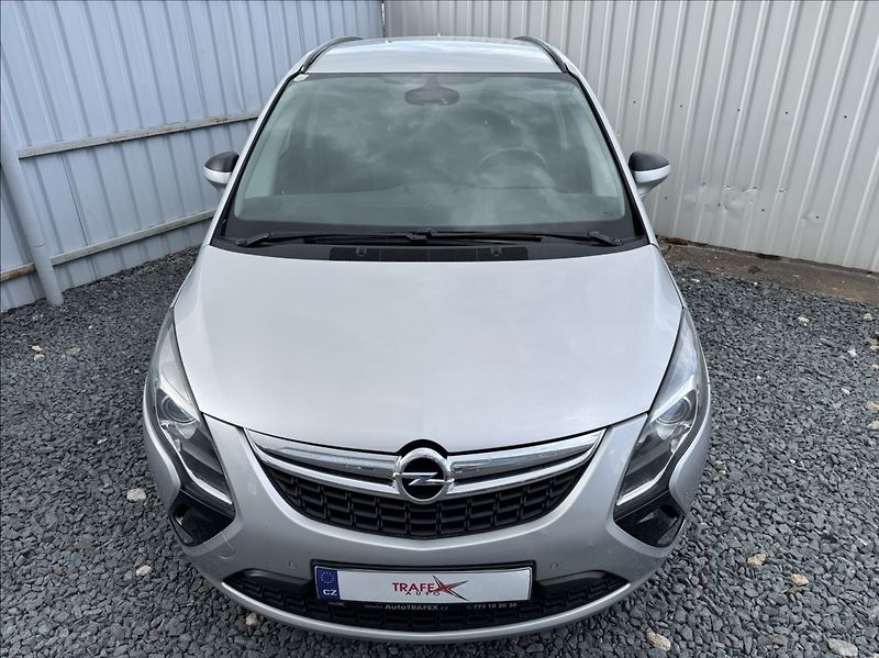 Opel Zafira 1,6 CDTi 100kW TOURER tažné - fotka 6 z 50