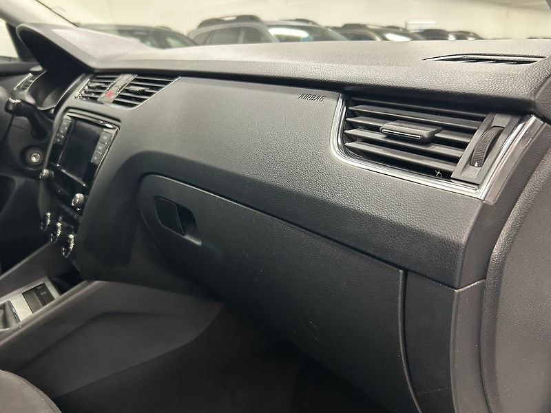 Škoda Octavia (2018) 1.4 G-Tec Ambition 2018 | Záru - fotka 27 z 54