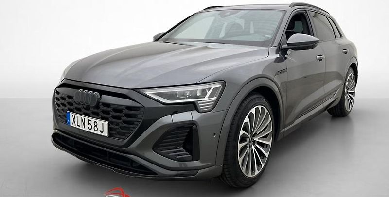 Audi Q8 e-tron 55 Q 360k Matrix Vzduch Pano - fotka 1 z 35