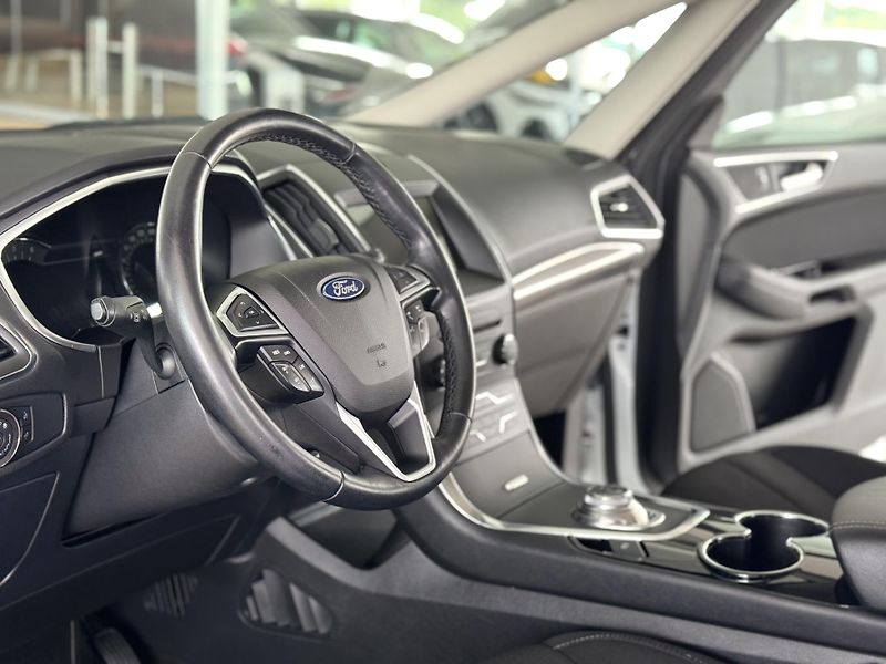 Ford S-MAX 2,0TDCi EB*140kW*AT8*Titanium - fotka 12 z 35