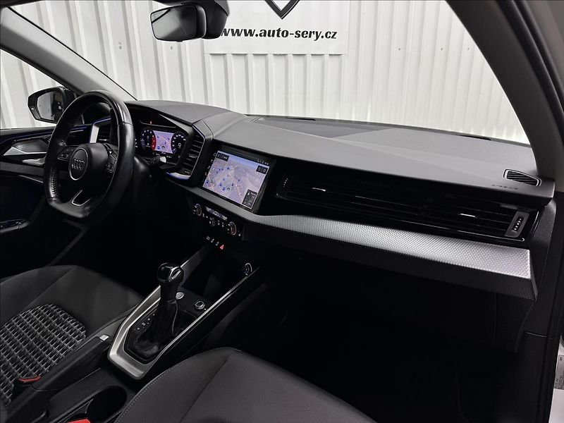 Audi A1 40TFSI 147kW S-LINE - fotka 35 z 40