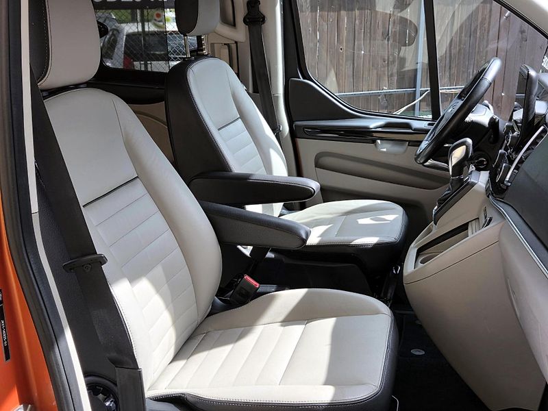 Ford Tourneo Custom TDCi Titanium-X SERV.KNÍŽKA - fotka 32 z 51