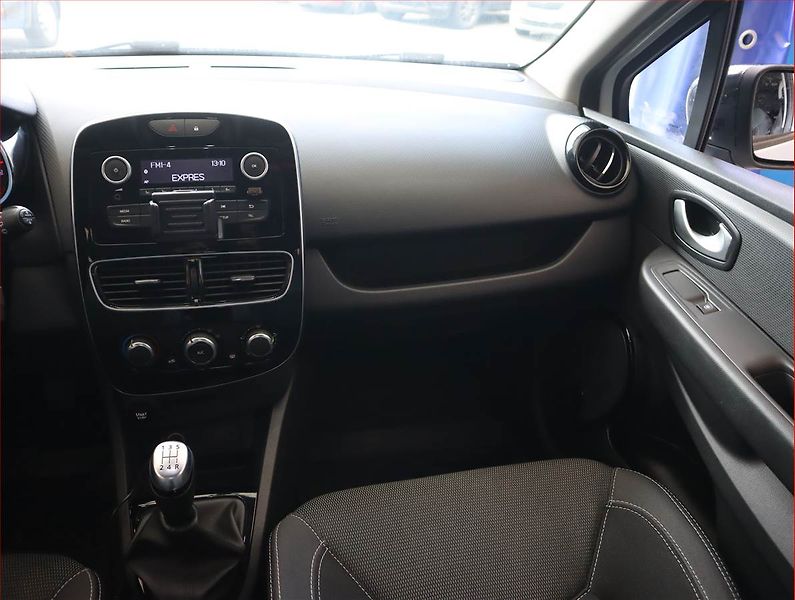 Renault Clio (2018) 1.2 16V, Tempomat - fotka 8 z 17