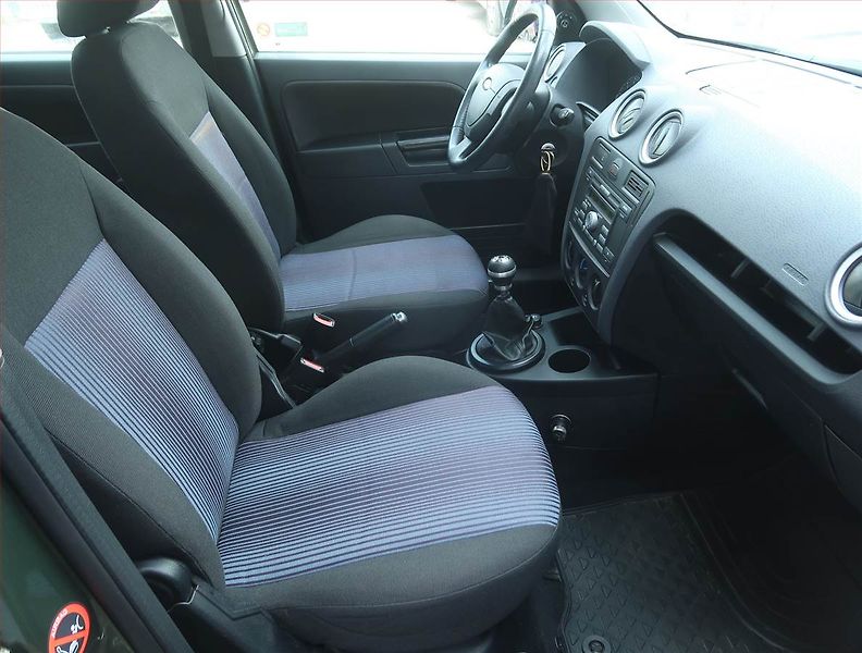 Ford Fusion (2006) 1.4, po STK, jezdí dobře - fotka 9 z 15