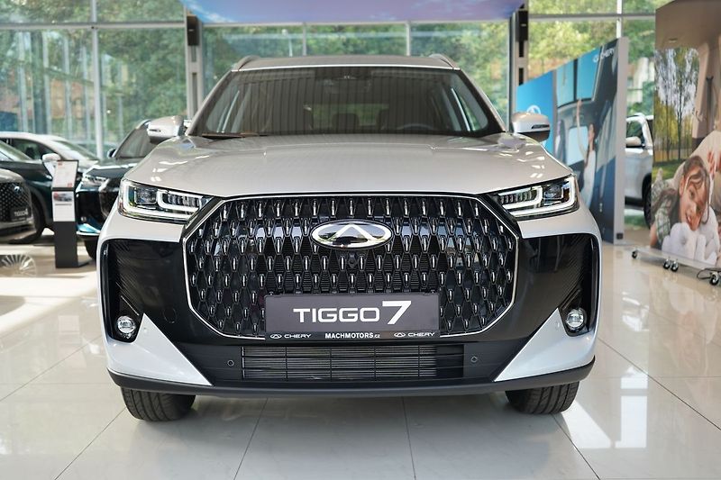 Chery Tiggo 7 PHEV UNIQUE 1.5 TGDI HEV - fotka 2 z 34