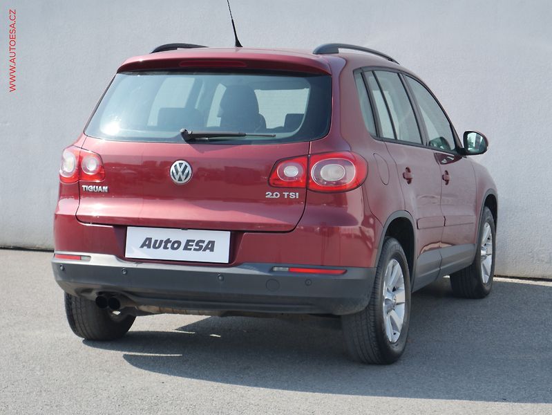 Volkswagen Tiguan (2009) 2.0 TSi 4x4, ČR, DSG, bixen - fotka 4 z 19
