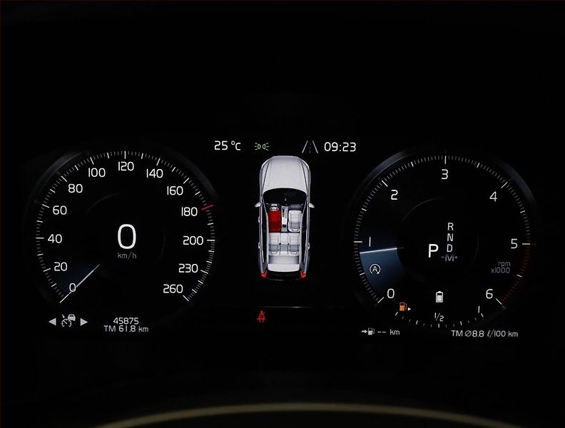 Volvo XC60 (2021) B4 AWD, 4X4,Automat,MHEV,45TKM - fotka 9 z 18