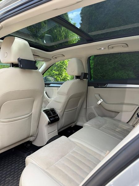 Škoda Superb (2019) - fotka 9 z 18