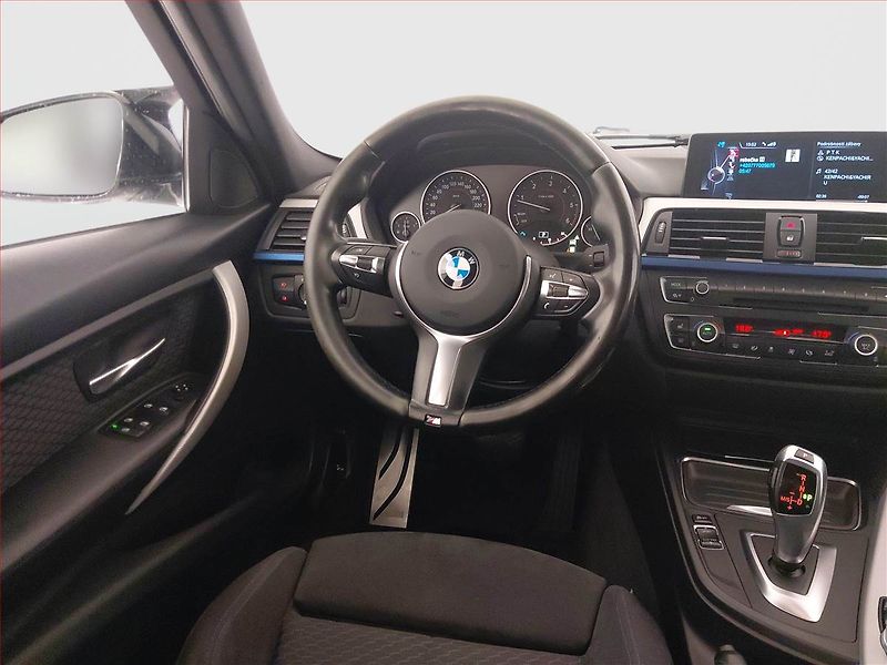 BMW Řada 3 (2015) M Sport 320 d xDrive, 4X4 - fotka 7 z 20