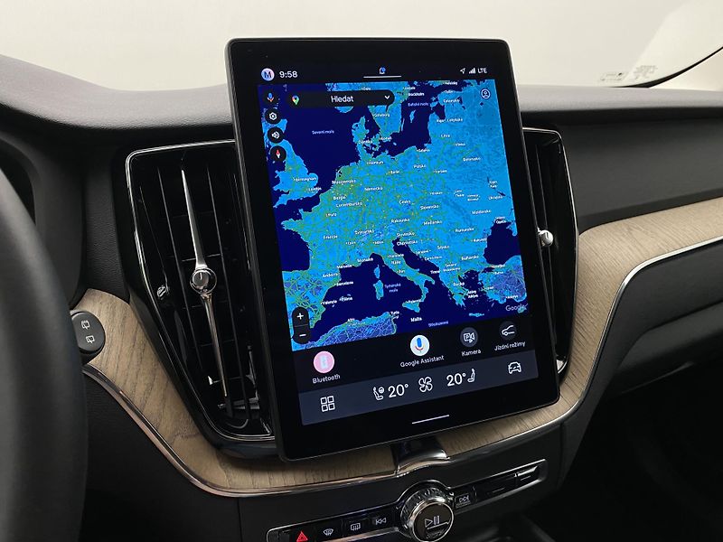 Volvo XC60 B5 AWD PLUS DARK AUT CZ 1.maj - fotka 36 z 63
