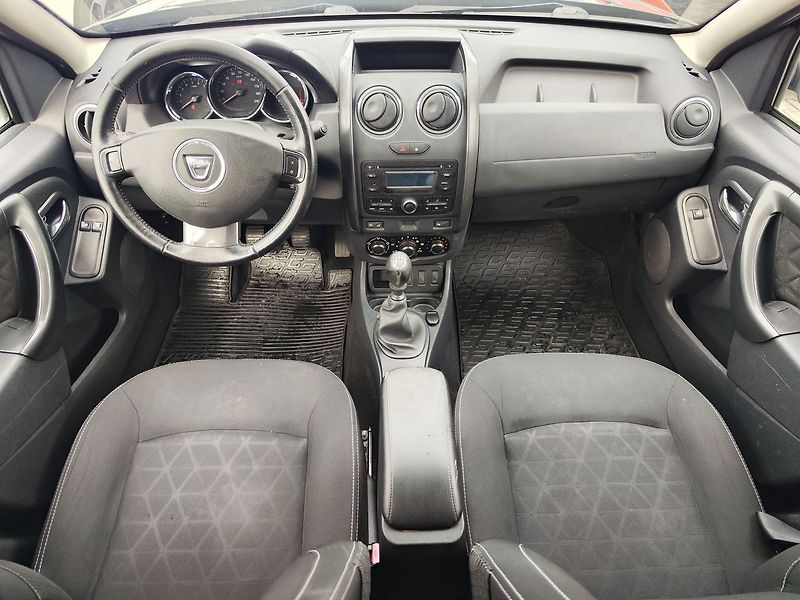 Dacia Duster 1.2 TCE/92kW Artica - fotka 11 z 25