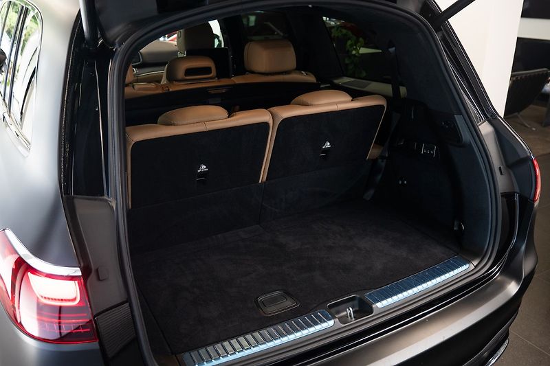 Mercedes-Benz GLS d 4MATIC E-active body control - fotka 20 z 24