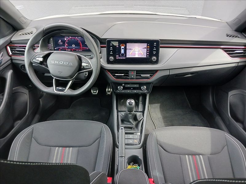 Škoda Scala 1,5 110 kW MONTE CARLO - fotka 18 z 31