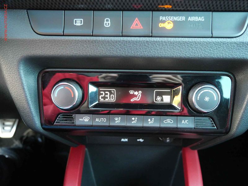 Škoda Fabia (2016) 1.2 TSi, Monte Carlo, panor - fotka 15 z 22