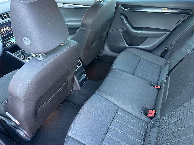 Škoda Octavia (2018) Combi 2.0 TDI DSG Style + - fotka 7 z 31