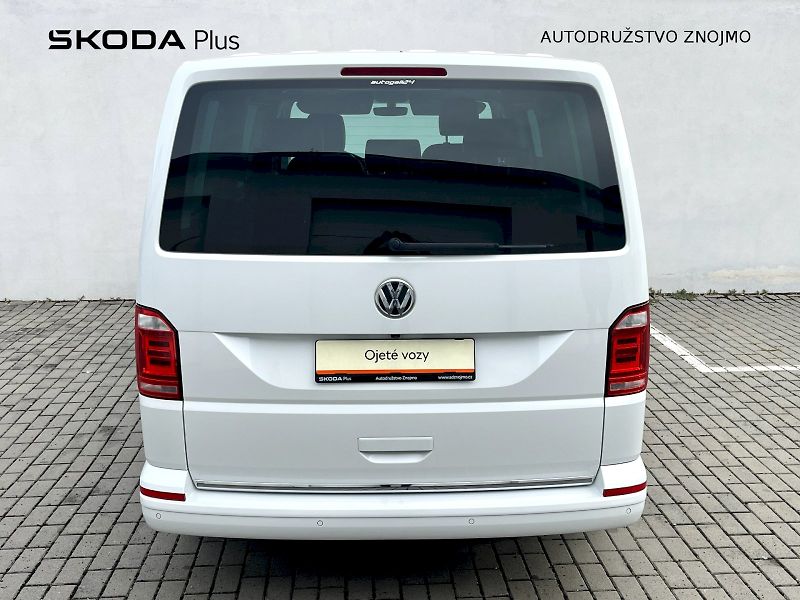 Volkswagen Multivan (2018) 2,0TSi Benzín 150kW Highline 4 - fotka 9 z 24