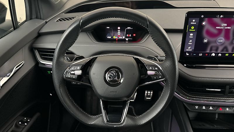 Škoda Enyaq 62 kWh AUT 60 Sportline - fotka 9 z 33