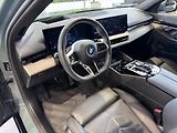 BMW Řada 5 520d xDrive Touring M-Sport - náhled 8