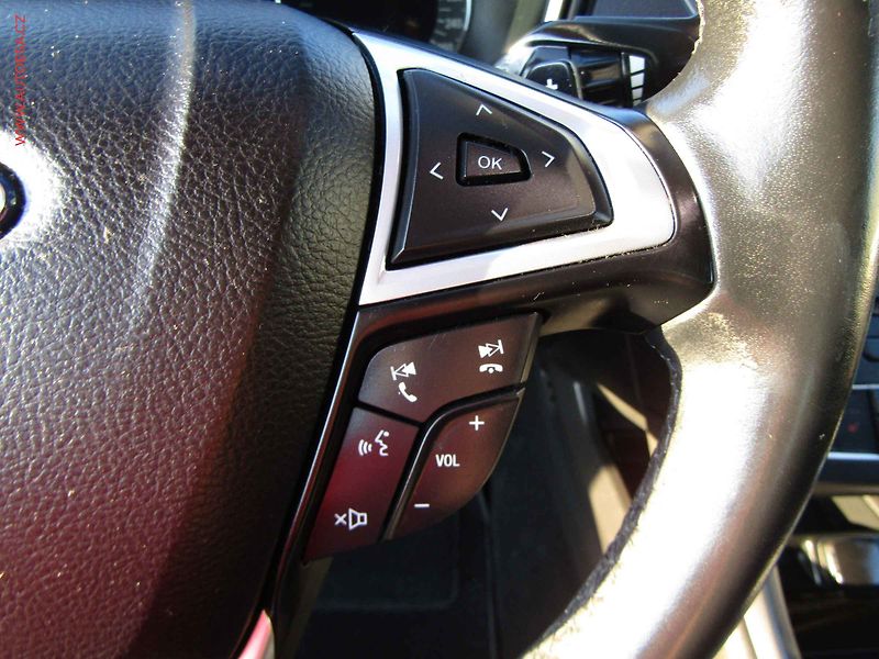 Ford Mondeo (2018) 2.0 TDCi, Automat, navi - fotka 13 z 21