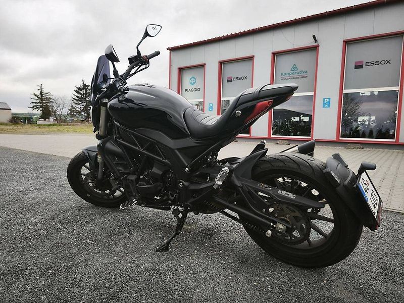 Benelli 502c (2023) - fotka 7 z 8