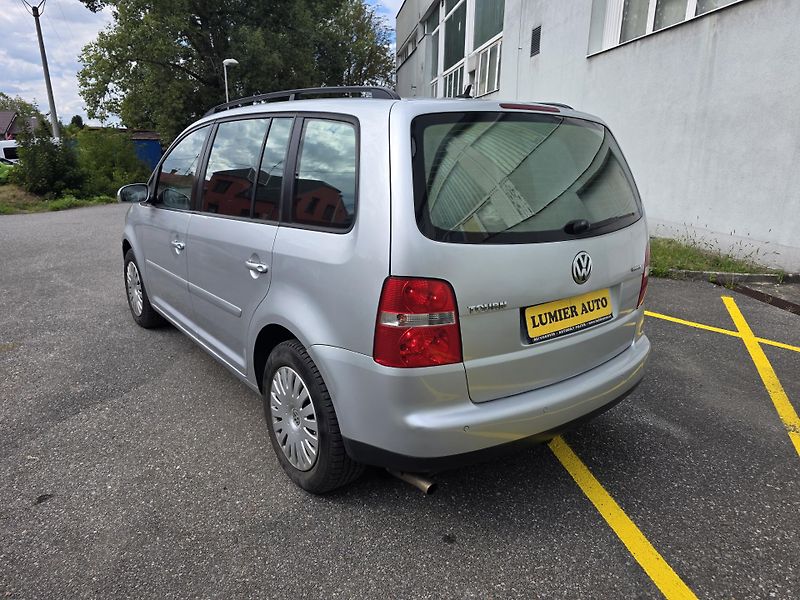 Volkswagen Touran (2006) 2.0i 80kw CNG Benzin  - fotka 6 z 19