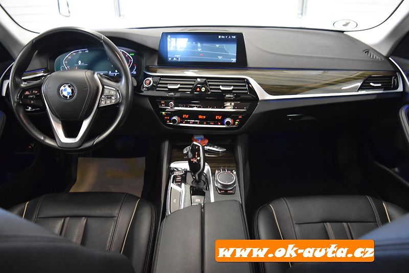 BMW Řada 5 2.0d LUXURY-LINE 98 000 KM TZ - fotka 37 z 74