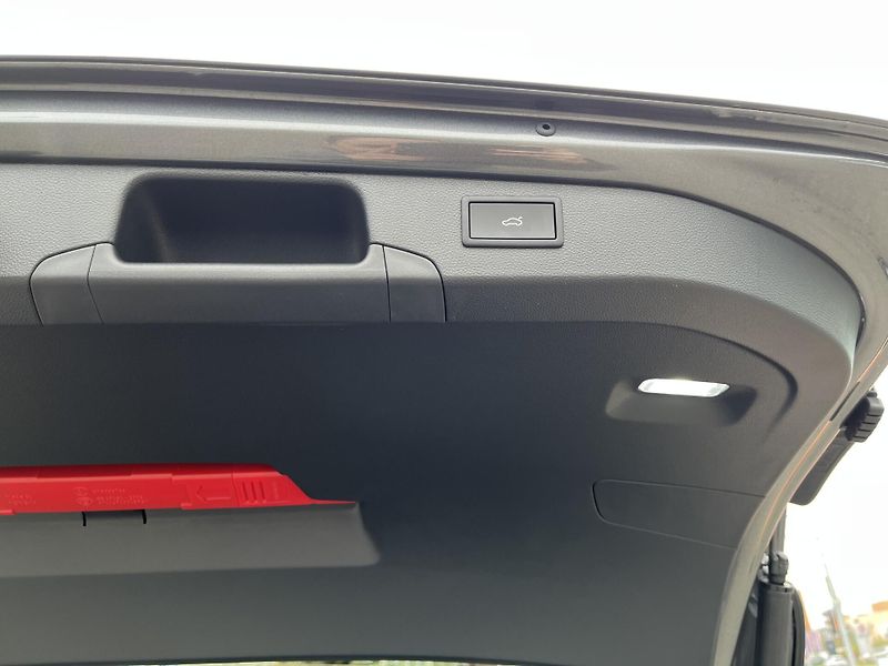 Škoda Superb L&K 2,0TDi 142 4X4 DSG - fotka 25 z 26
