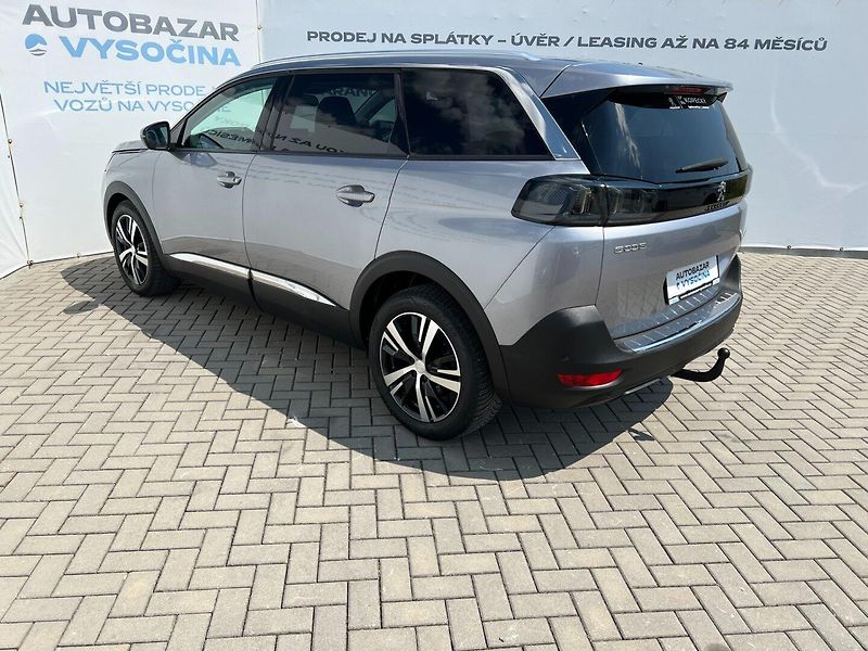 Peugeot 5008 (2021) 1.5HDi 96kW Allure+! Tažné! 7m - fotka 6 z 46