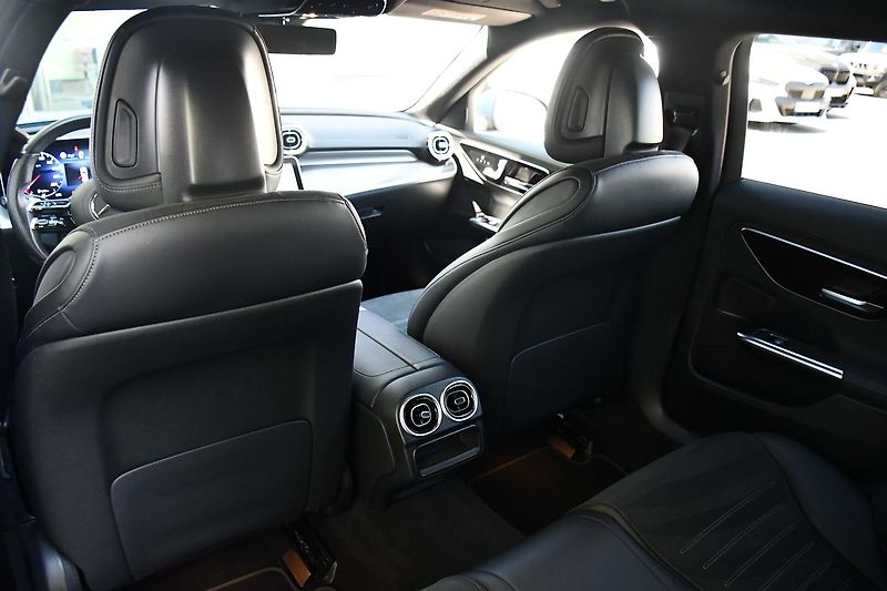 Mercedes-Benz Třídy C 220D 4M AMG ČR  - fotka 18 z 55