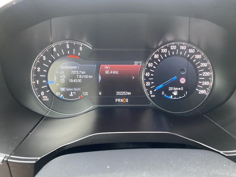 Ford Galaxy (2016) 2,0 TDCi - Panorama - Titanium - fotka 36 z 49