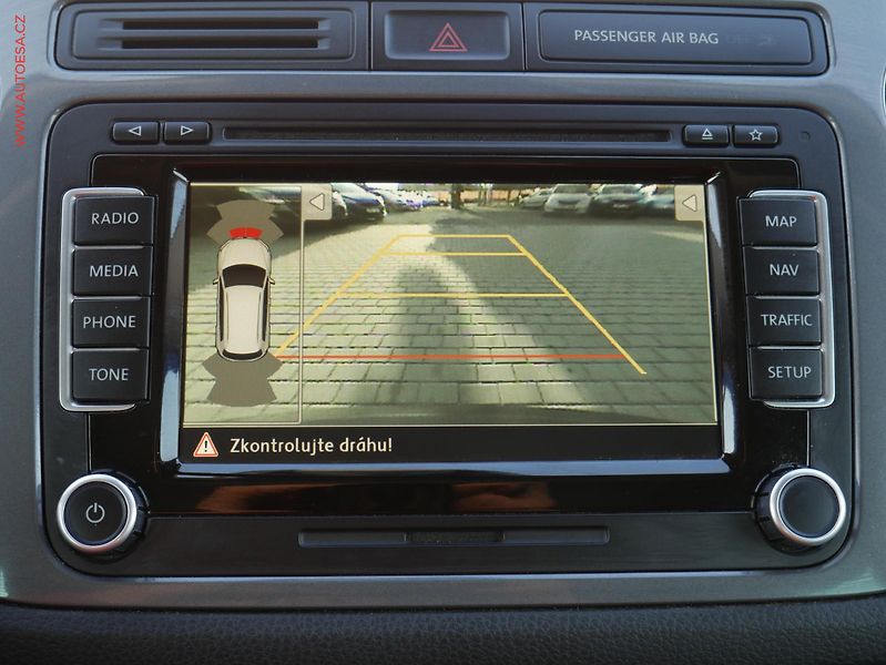 Volkswagen Tiguan (2014) 2.0 TDi 4x4, 1.maj, Navi - fotka 16 z 21