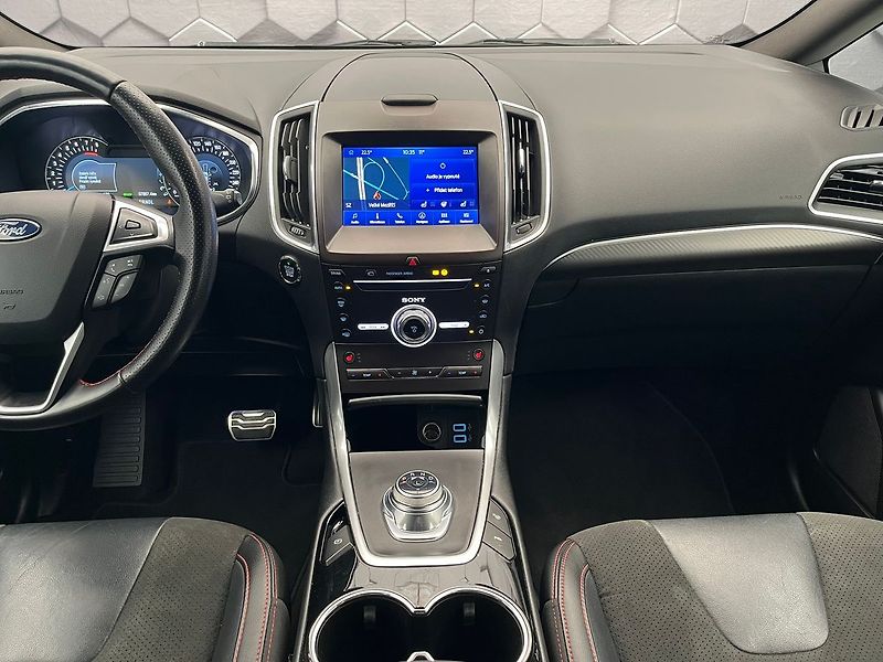 Ford S-MAX 2.5 HEV ST-Line - fotka 14 z 75