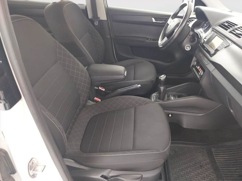 Škoda Fabia (2018) 1.4 TDI, Park. senzory - fotka 9 z 20