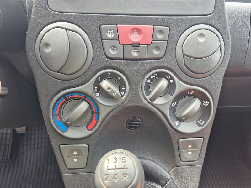 Fiat Panda (2009) 1.2 i Klima - fotka 19 z 22