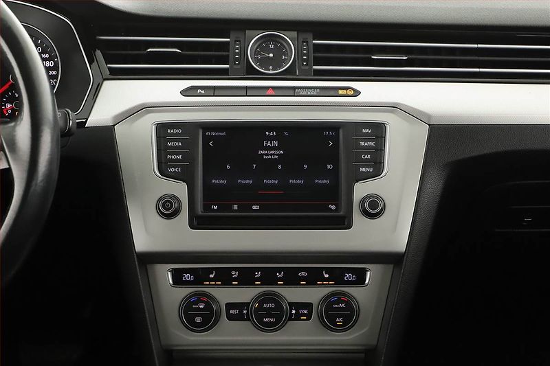 Volkswagen Passat (2015) 2.0 BiTDI, 4X4, Automat, Kůže - fotka 9 z 21