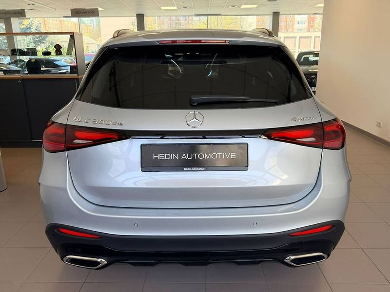 Mercedes-Benz GLC (2026) 300 de 4MATIC - fotka 4 z 6