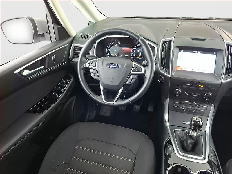 Ford Galaxy (2019) Titanium 2.0 EcoBlue, 4X4 - fotka 7 z 20