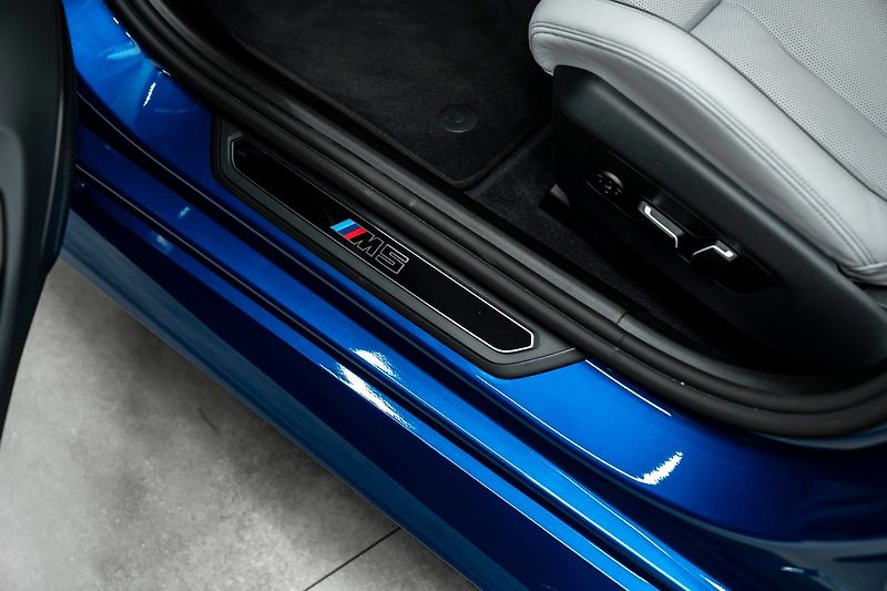 BMW M5 touring - fotka 16 z 23