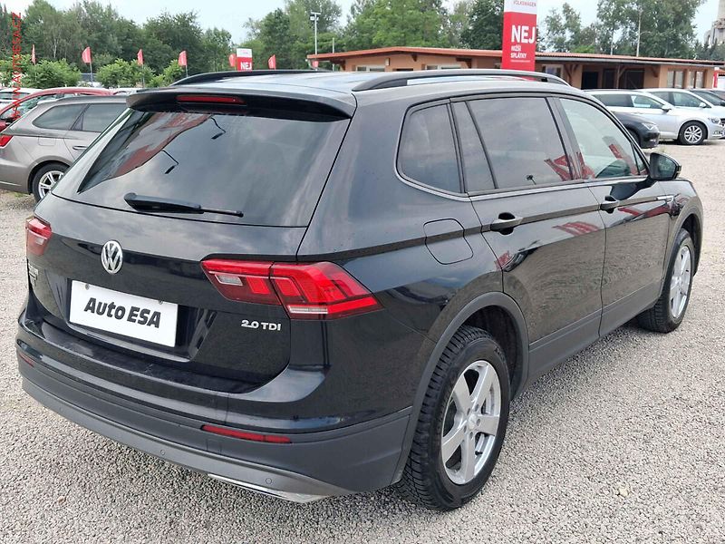 Volkswagen Tiguan (2019) 2.0 TDi, ČR, AC, park.čidla - fotka 4 z 21