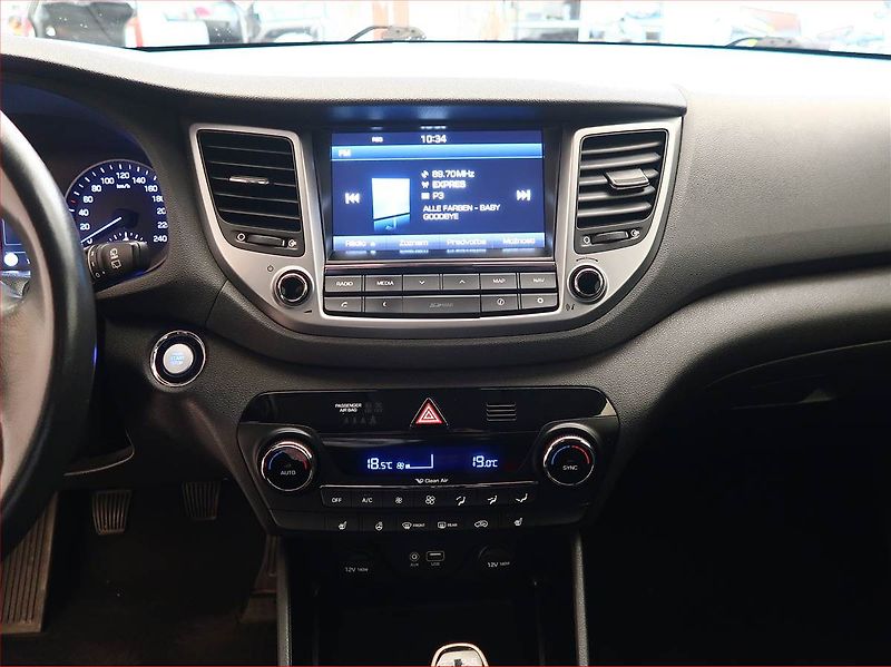 Hyundai Tucson (2016) 1.6 GDI, Serv.kniha, Navi - fotka 12 z 17