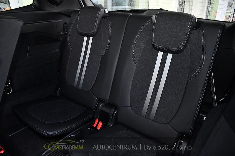 BMW Řada 2 216d GT TAŽNÉ ČR 7MÍST 1M - fotka 15 z 54