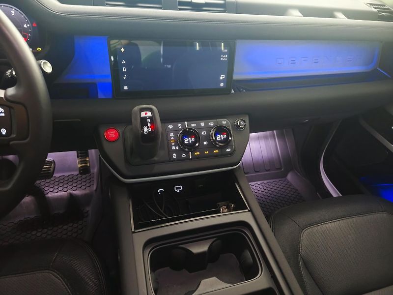 Land Rover Defender (2023) 110 X Dynamic - fotka 6 z 12
