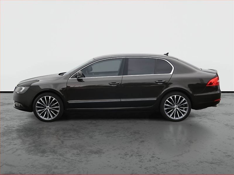 Škoda Superb (2013) Elegance 2.0 TDI, Automat - fotka 3 z 23