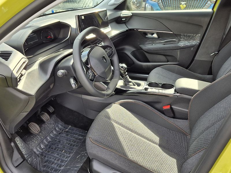 Peugeot 208 (2026) BUSINESS Turbo 100 MAN6    - fotka 8 z 21