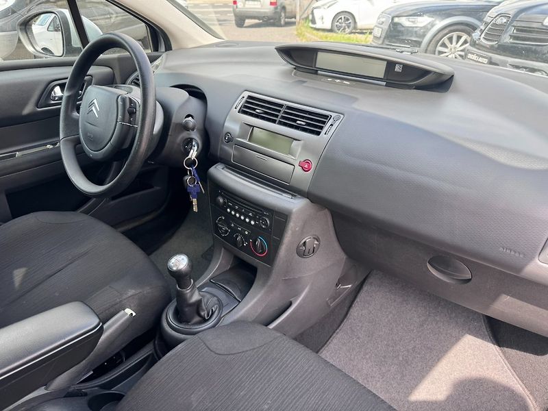 Citroën C4 (2010) 1,4i 65 KW ROZVODY KOLA ČR - fotka 33 z 42