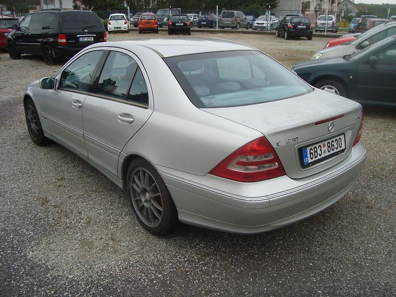 Mercedes-Benz Třídy C (2002) 270CDI - fotka 4 z 15